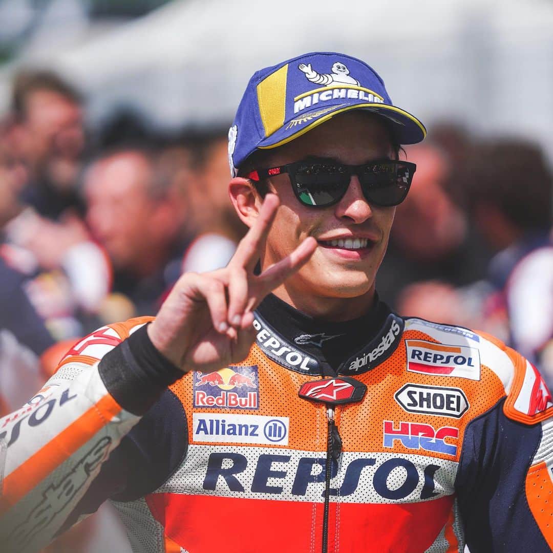 レプソル・ホンダのインスタグラム：「#MM93 🐜 🅿️1️⃣ POLE 🇮🇹 ⠀⠀⠀⠀⠀⠀⠀⠀⠀ “It was a difficult Qualifying because it was different to other races and a bit hard to find space. With the first tyre I was ready to attack straight away but then Dovi slowed down so I overtook him and I lost some time there. Pirro was also trying to follow me for the slipstream so tactics were needed. With the second tyre we just followed our strategy and I found a good space with slipstream and I calculated the space to Dovi perfectly. The pole position is important but the most important part is being on the front row. There are a lot of opponents for tomorrow’s race!” ⠀⠀⠀⠀⠀⠀⠀⠀⠀ #ItalianGP #25RepsolHonda #Repsol #MotoGP #Honda #Racing #RepsolHonda #HRC #RC213V #MM93 #MarcMarquez #MM93🐜 #ThePowerOfDreams #Motorcycle #Italy #Qualifying #PolePosition #Pole #FrontRow」