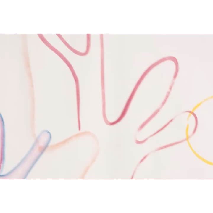 レジャビーのインスタグラム：「Our new swimwear video Spring-Summer 2019 is out. The director @Eulaliejuster has embellished our tropical-looking collection for this occasion, with the participation of @aninevanvelzen to embody this summer vibes ! 🏖 —— Notre film sur la collection maillots de bain Printemps-été 2019 est arrivé. La réalisatrice @Eulaliejuster a embelli notre collection aux allures tropicales pour cette occasion, avec la participation de @aninevanvelzen pour incarner cette ambiance estivale ! 🏖 #maisonlejaby #maillotdebain #bain #pe19 #ss19 #ete #plage #vacances @eulaliejuster @ioburgard」