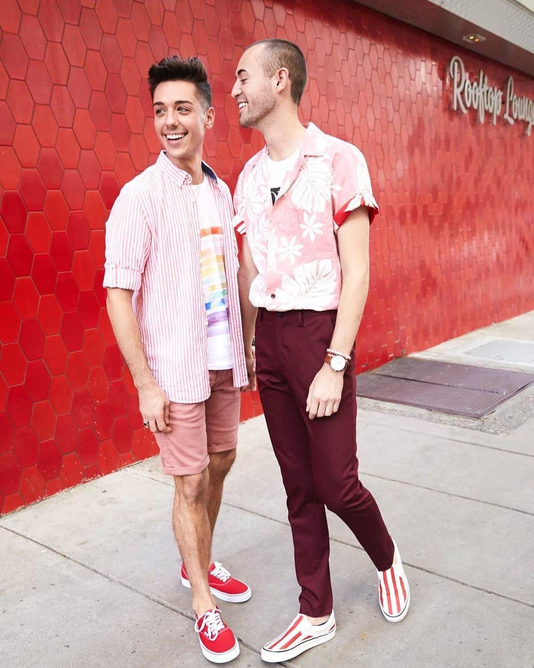 Anthropologieさんのインスタグラム写真 - (AnthropologieInstagram)「On the first day of Pride Month, we wear pink 💖🌈 Photo of @alexandmike」6月2日 4時04分 - anthropologie