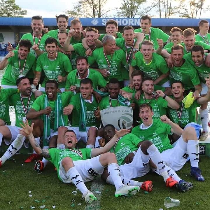 SVホルンさんのインスタグラム写真 - (SVホルンInstagram)「Gratulation an die @wsg_wattens_fussball zum Meistertitel und Aufstieg! #wirhabenallesgegeben #challengeliga2 #gratulationzumtitel #gratulationzumaufstieg #liga2 #bepartofit」6月2日 3時57分 - svhorn1922