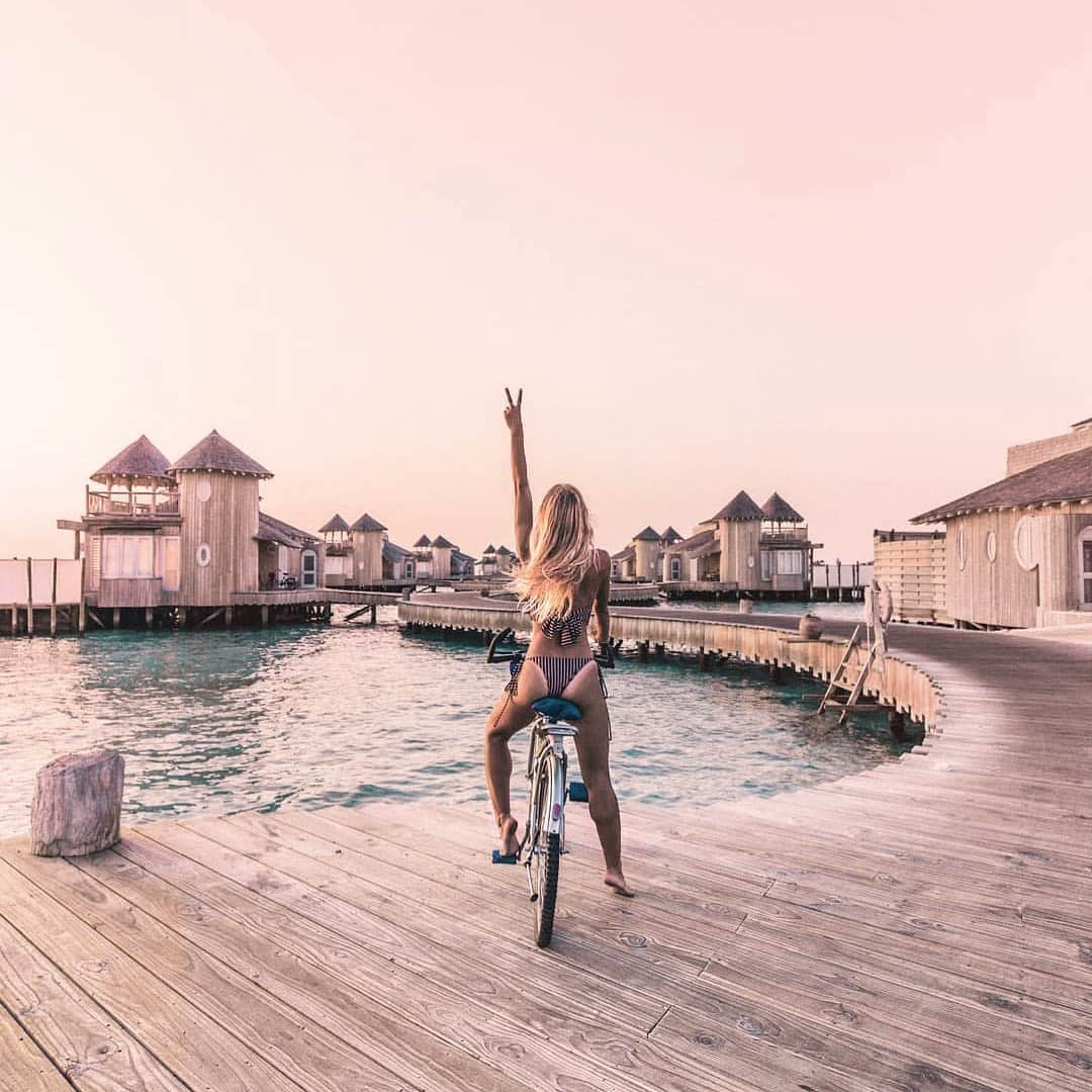 PAUL HEWITTさんのインスタグラム写真 - (PAUL HEWITTInstagram)「Take me where summer never ends! ☀️⚓️ (photo @saltyluxe) #getAnchored #paulhewitt __ #locationgoals #pinksky #beach #pool #bikini #lifegoals #vacation #daysoff #beach #womenswatch #peace #travel #instatravel」6月2日 4時00分 - paul_hewitt