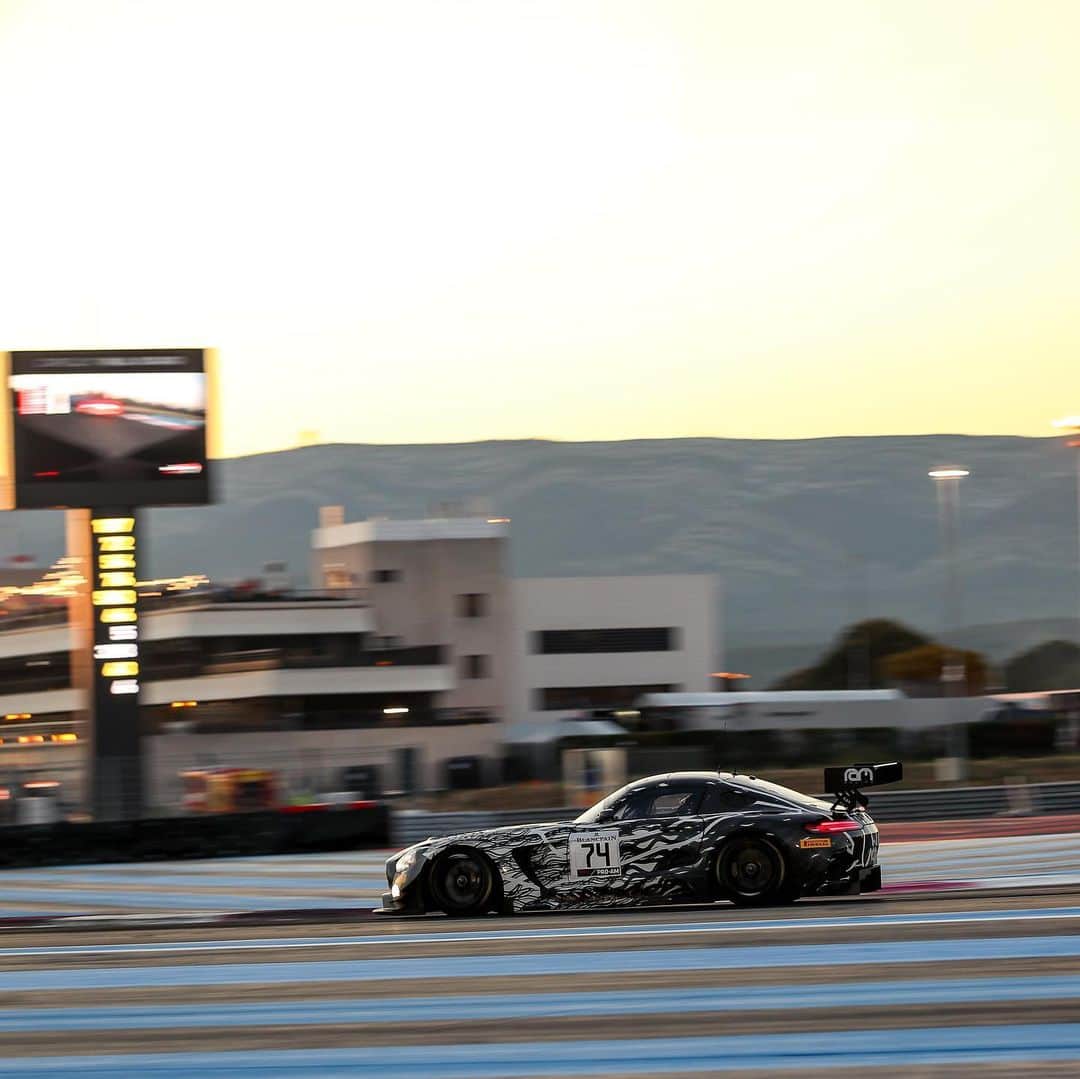 Mercedes AMGさんのインスタグラム写真 - (Mercedes AMGInstagram)「Racing day and night at iconic #circuitpaulricard. Our #MercedesAMG GT3s take two class victories at #BlancpainGT series. Well done!  #MercedesAMGMotorsport #AMGGT3 #Mercedes #AMG #BlancpainGT #circuitpaulricard」6月2日 9時28分 - mercedesamg