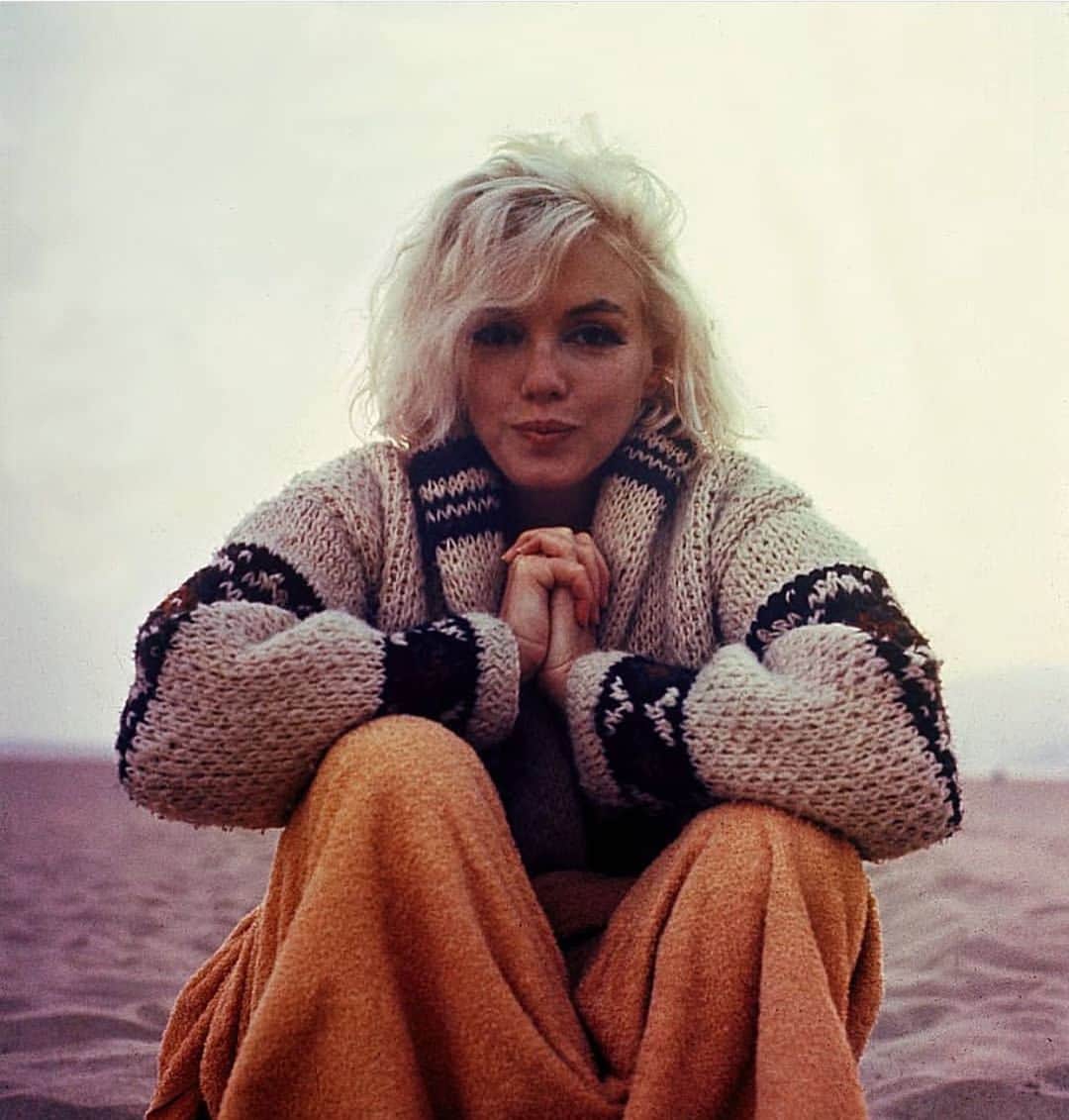 アナベル・ウォーリスのインスタグラム：「Saturday mood 📷 #georgebarris」
