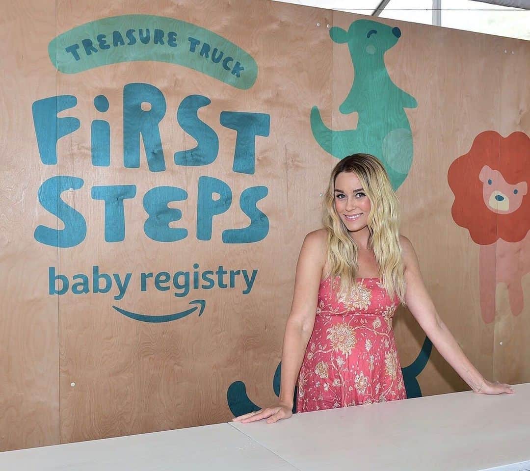 Amazonさんのインスタグラム写真 - (AmazonInstagram)「Oh, baby! @LaurenConrad helped us kick off the @TreasureTruck First Steps tour - an #AmazonBabyRegistry event where you can discover hundreds of products for baby. Strollers? Check. Cribs? Check. Want to join us? Check it out in Seattle, LA, Houston, Atlanta, and NYC soon. Details at amazon.com/firststeps #AllonAmazon」6月2日 4時22分 - amazon