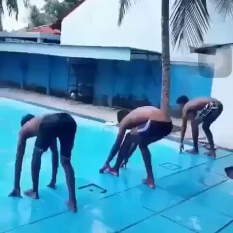ホセ・レイエスのインスタグラム：「😂😂😂😂」