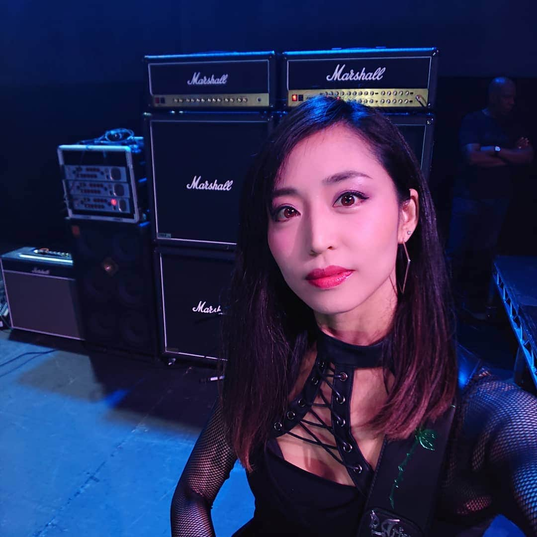 Yukiさんのインスタグラム写真 - (YukiInstagram)「Before the show  #marshalllive #marshallarena #marshall #onthestage #yuki #D_Drive #rock #metal」6月2日 4時42分 - d_drive_gt_yuki