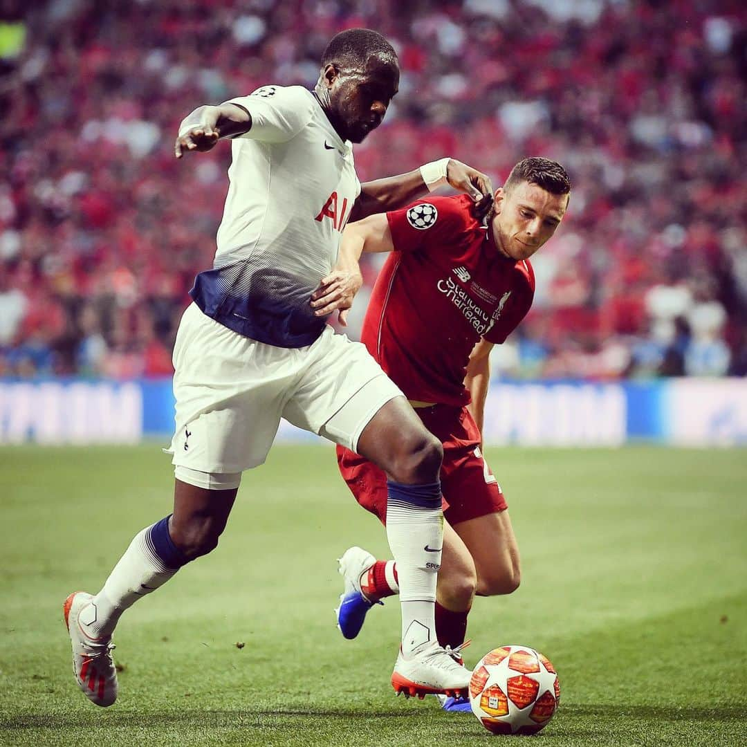 トッテナム・ホットスパーFCさんのインスタグラム写真 - (トッテナム・ホットスパーFCInstagram)「We trail 1-0 at the break. Keep pushing, lads! 👊 #COYS」6月2日 4時57分 - spursofficial