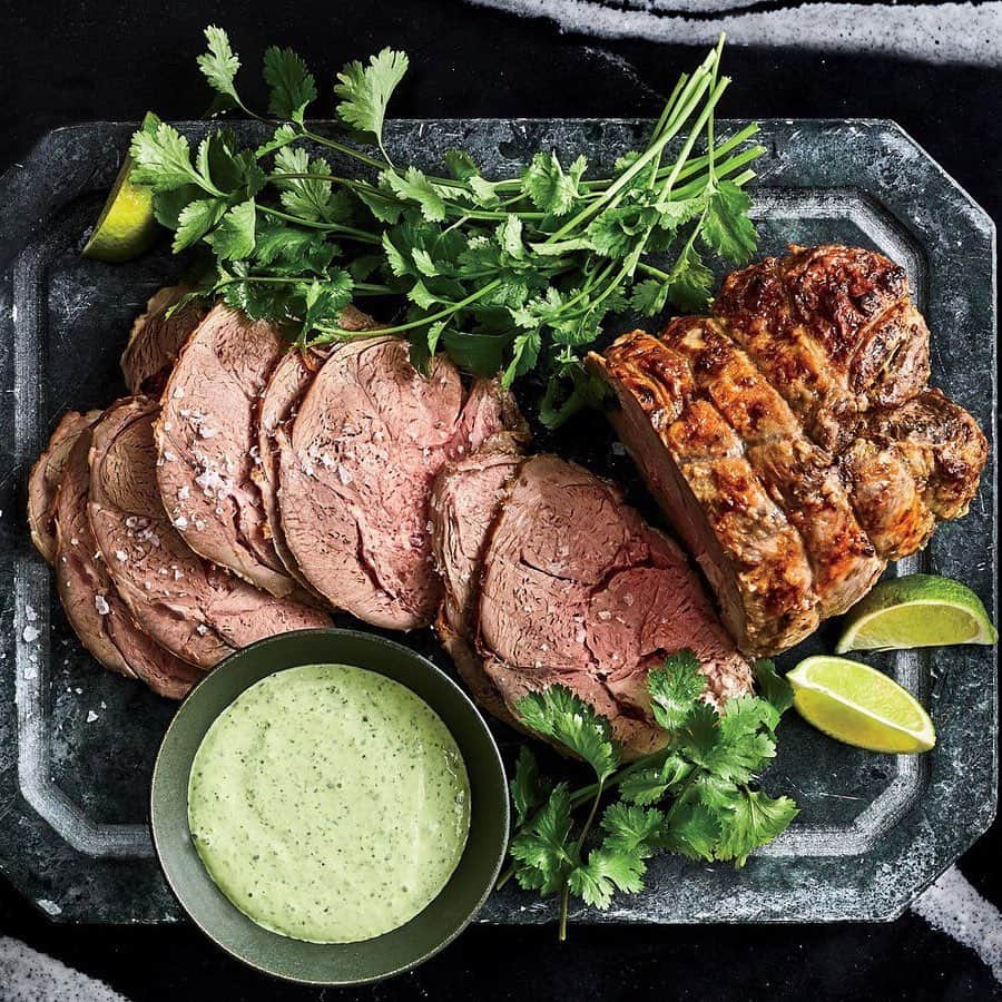 Food & Wineさんのインスタグラム写真 - (Food & WineInstagram)「Cold slices of lamb are a fail-safe dinner party main. Culinary Director-at-Large @justinchapple takes it to the next level with a tangy yogurt sauce laced with lime and cilantro. Grab the recipe link in our bio. 📷: @gregdupree」6月2日 5時11分 - foodandwine