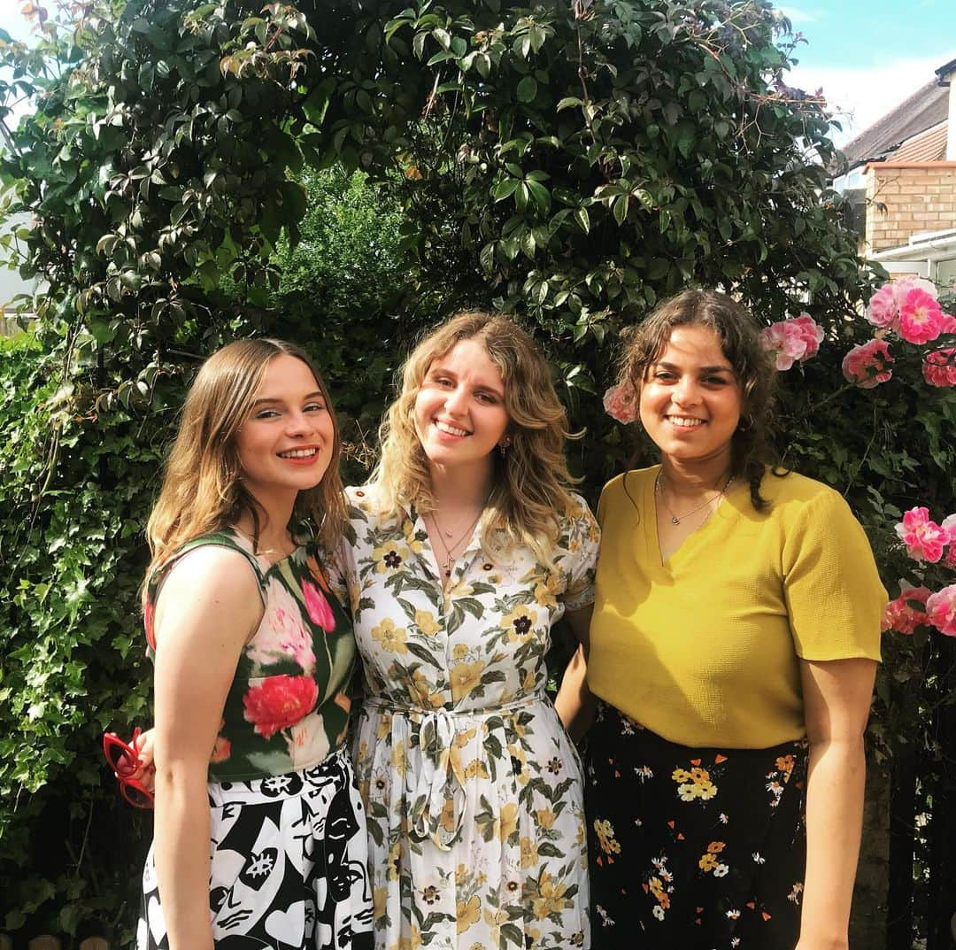 ガブリエル・アプリンさんのインスタグラム写真 - (ガブリエル・アプリンInstagram)「Lovely ladies I love 🌞」6月2日 6時21分 - gabrielleaplin