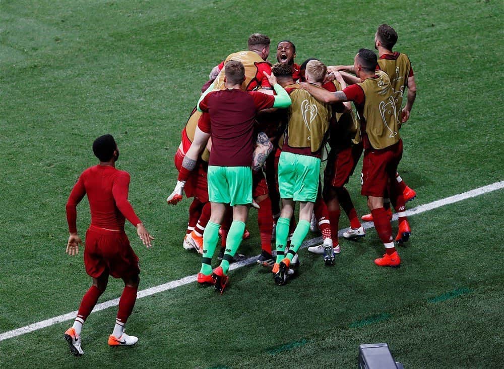 エムレ・カンのインスタグラム：「Congratulations @liverpoolfc 🏆 Proud of you guys! Especially for you Mr. Klopp!  #UCLfinal #YNWA」