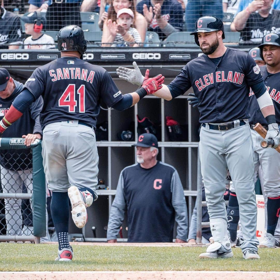 クリーブランド・インディアンスさんのインスタグラム写真 - (クリーブランド・インディアンスInstagram)「Back on top! Give us your ✋emojis! #Windians」6月2日 6時26分 - cleguardians