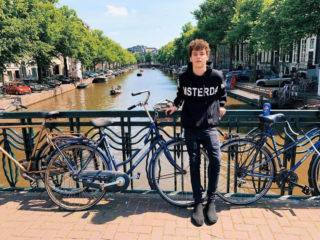 ヘイデン・サマーオールさんのインスタグラム写真 - (ヘイデン・サマーオールInstagram)「Amsterdam, Netherlands🔥✊🏻 i also kinda wanted that bike🤪」6月2日 6時54分 - haydensummerall