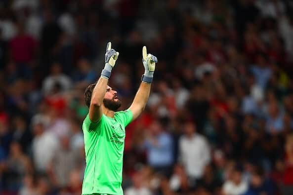 シモン・ミニョレさんのインスタグラム写真 - (シモン・ミニョレInstagram)「‪Another HUGE performance between the posts 🧤 #YNWA #TEAM #ChampionsOfEurope #SixTimes‬」6月2日 7時00分 - 22mignolet22