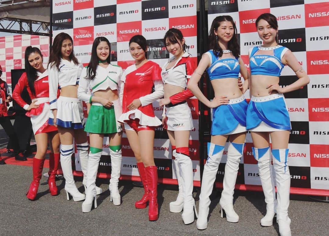 辻井美香さんのインスタグラム写真 - (辻井美香Instagram)「Good morning❤️ Super GT Rd.3 Memories . Day 2😘  次のレースは、6/29,30のタイでの開催です。３号車に熱い応援をよろしくお願いします。  The next one will be held in Thailand♡♡♡ Please support Car no.3 CRAFTSPORTS MOTUL GT-R!!! #sgt #supergt2019 #supergt #suzukacircuit #motulcircuitlady #NISMO #circuit #carracing #racequeen #japanesegirl #blacklonghair #followme  #ポニーテール #レースクイーン」6月2日 7時12分 - tsujii_yoshika