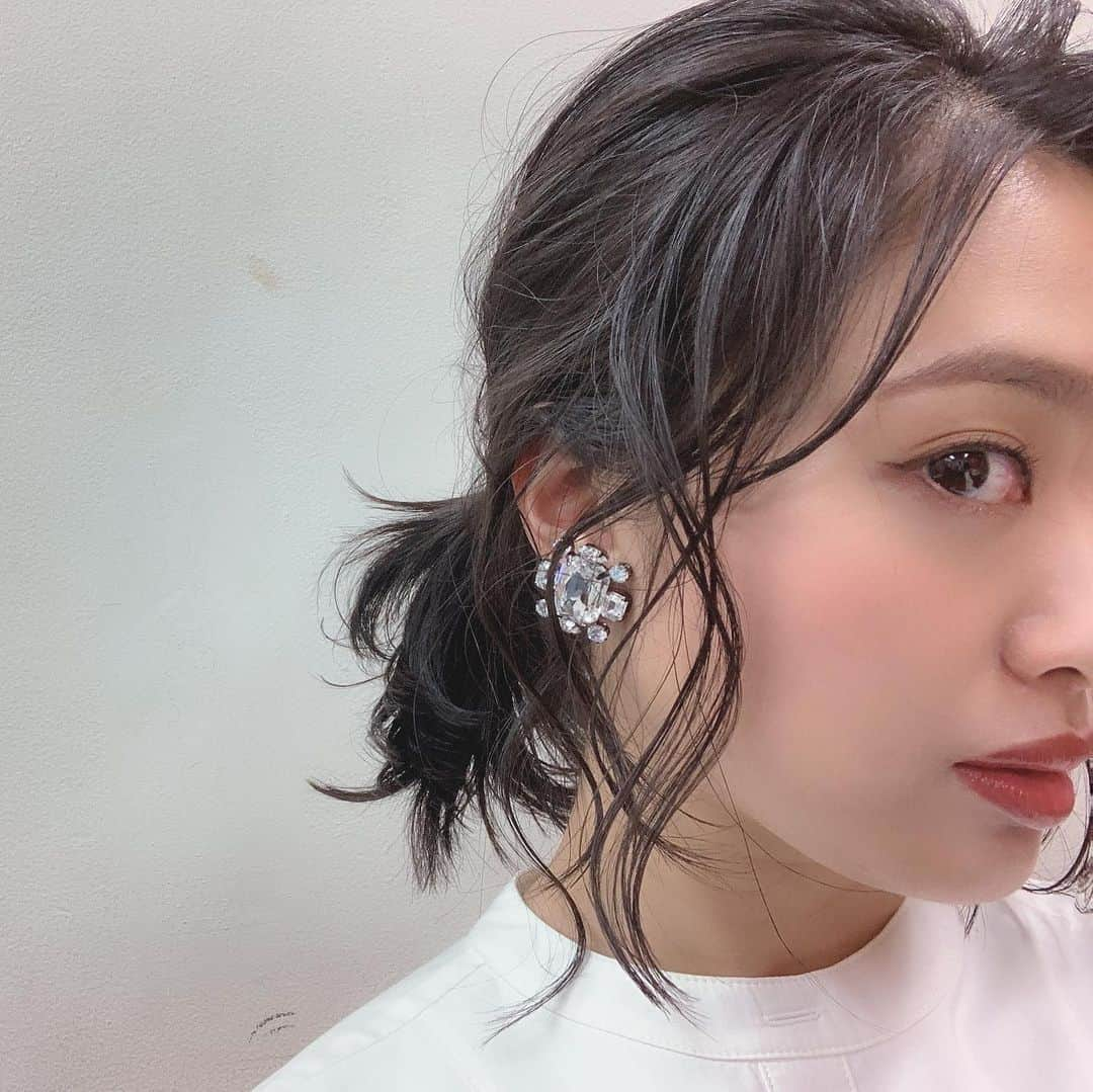 北原里英さんのインスタグラム写真 - (北原里英Instagram)「CBC📺健康カプセル！ゲンキの時間 のときの髪型です🙂 髪切ったばっかりだったので 初アレンジ🎈 この髪短めの人が結んだときに ぴょん！と元気になる感じが すきなんです🥳💜 それが自分もできて嬉しかった〜！ 短いと短いでまたアレンジ楽しい！」6月2日 18時42分 - rie_kitahara_3