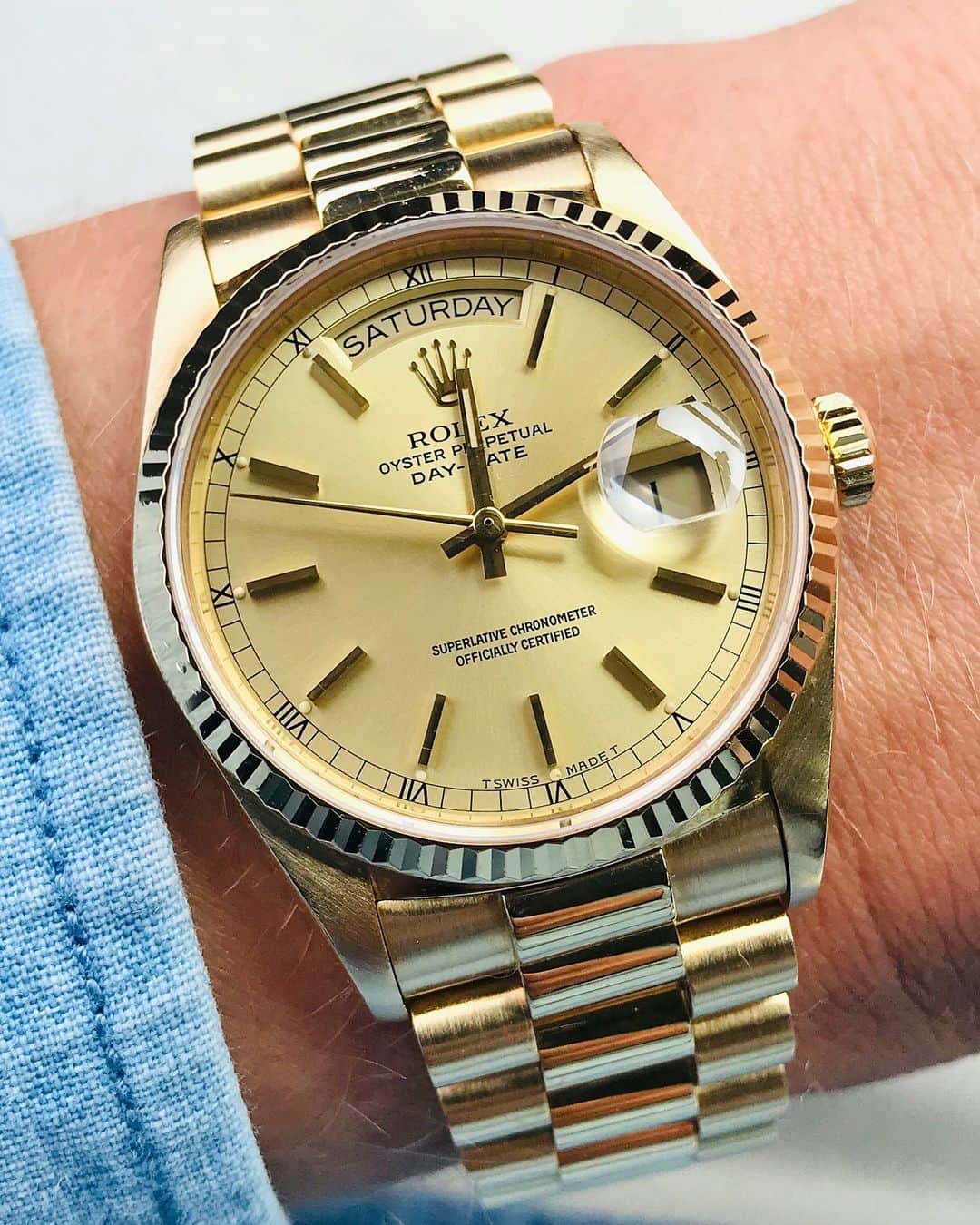 Daily Watchさんのインスタグラム写真 - (Daily WatchInstagram)「Wristshot with the Rolex Day-Date in Gold by @dapperdutchdude 🔥 #DailyWatch」6月2日 17時18分 - dailywatch
