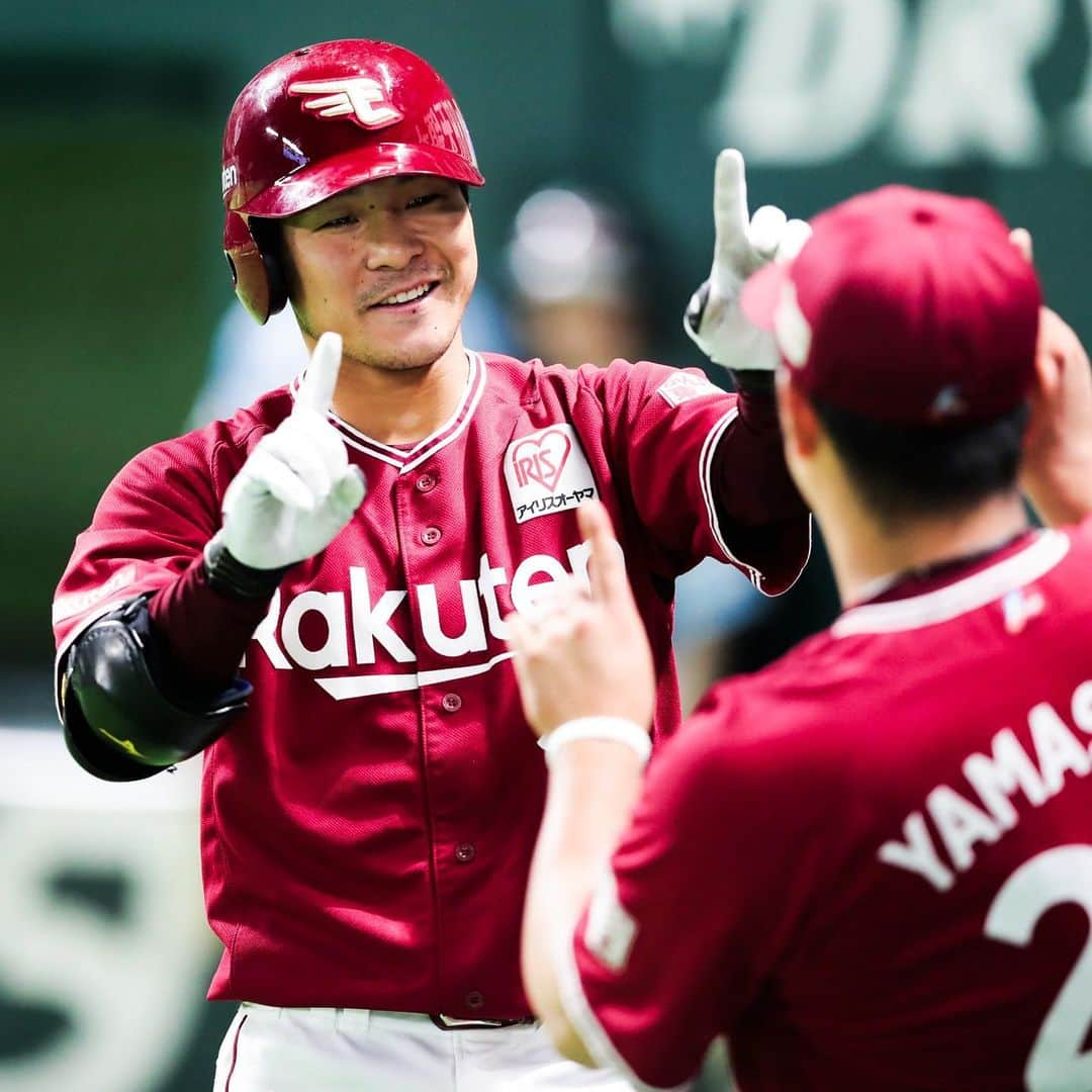 東北楽天ゴールデンイーグルスさんのインスタグラム写真 - (東北楽天ゴールデンイーグルスInstagram)「⚾️ ⚾️H 1-4 E⚾️ 今日も全員野球で接戦を制して見事に3タテ👑✨ 美馬選手が5回ノーヒット、7回途中1失点で4勝目👏🏼 満塁のピンチで登板の青山選手がダブルプレーを奪う‼️ 先制点は茂木選手の6号となる先頭打者ホームラン👍🏼 スタメンマスクを被った堀内選手は相手打線を1点に抑え 打っては2点タイムリー2ベースの大活躍でヒーローに🤩 これでイーグルスは交流戦前までに貯金を6として 2位と1.5ゲーム差の首位です🔥 #rakuteneagles #RESTART #日本一の東北へ」6月2日 17時20分 - rakuten_eagles