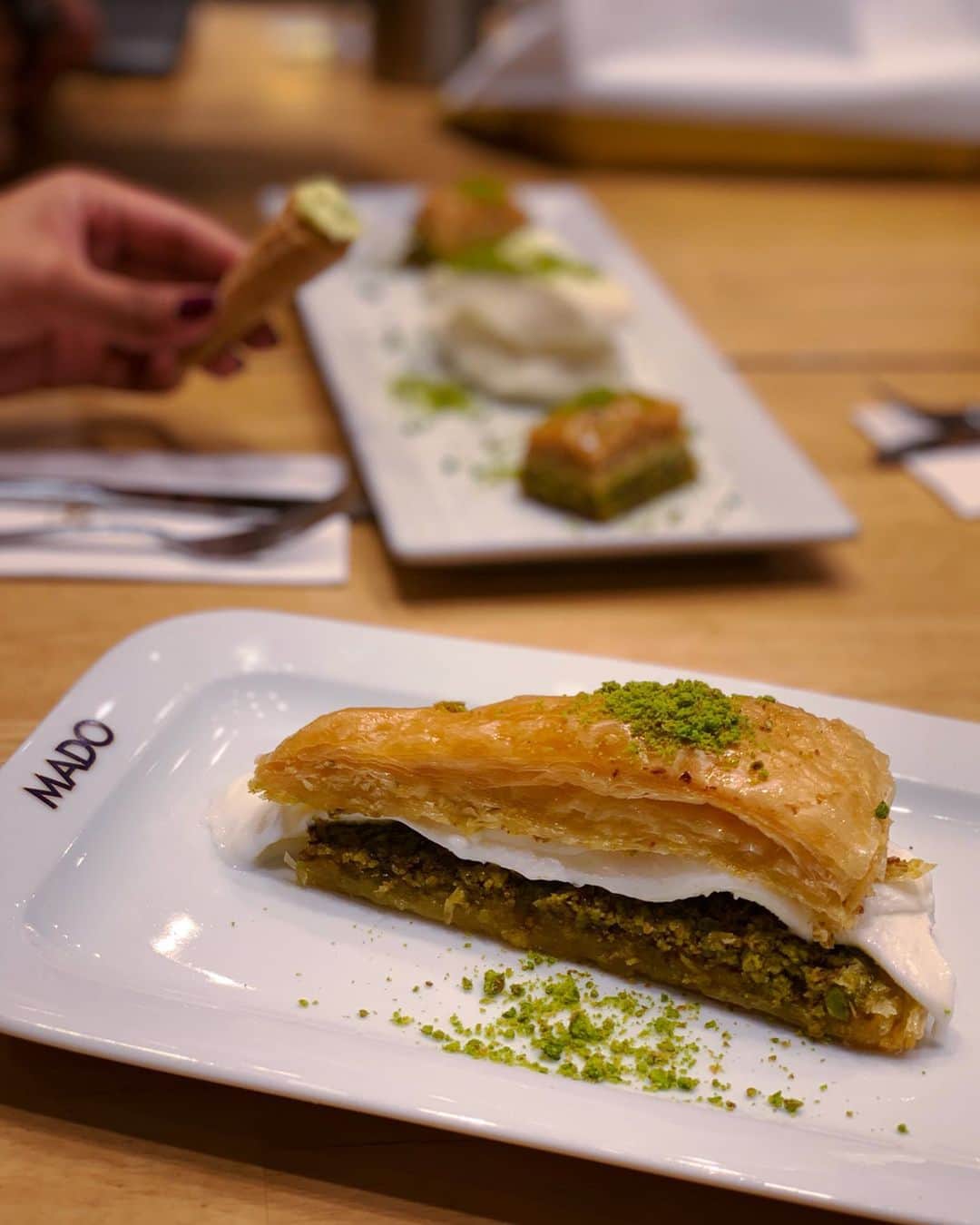 Coleen Garciaさんのインスタグラム写真 - (Coleen GarciaInstagram)「Only some of our food highlights from this trip 😍 Baklava after EVERY meal, guys....」6月2日 17時25分 - coleen