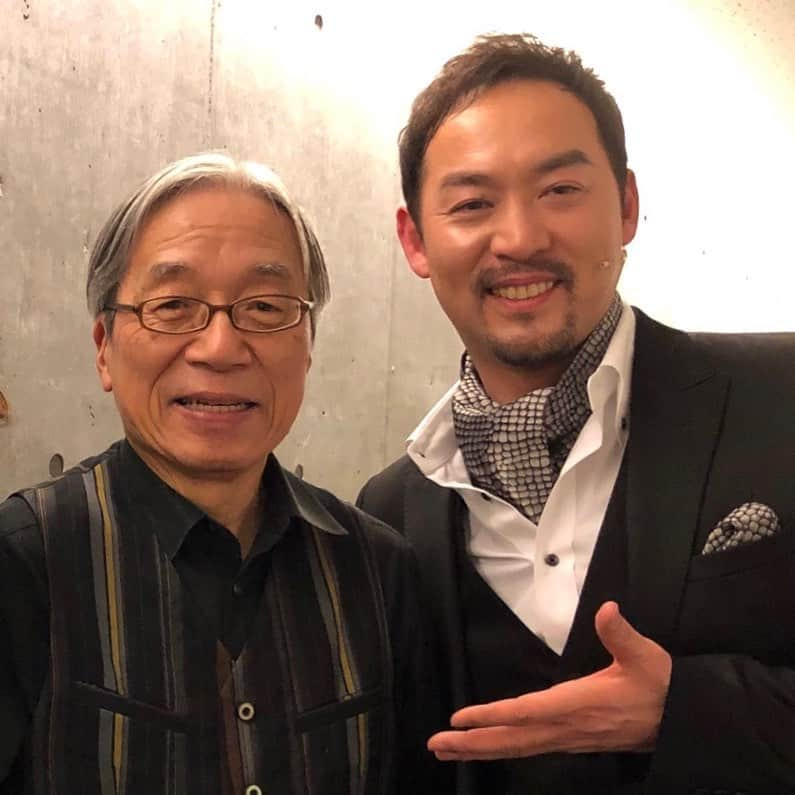 福井晶一さんのインスタグラム写真 - (福井晶一Instagram)「【出演情報】  昨年末の舞台『アメリカン・ラプソディ』でご一緒させて頂いたジャズピアニストの佐藤允彦さんと、ジャズの街岡崎市で今年の秋にコンサートを開催させて頂くことになりました。 再び、佐藤允彦さんとご一緒できてとても光栄です。 ジャズはもちろん、ミュージカルナンバーも織り交ぜてお届け致しますので、是非聴きにいらして下さい。  タイトル：『秋・ジャズ　2019』  出演者：福井晶一（vo）・佐藤允彦（pf）  開催日：2019年10月5日（土）  開場：16：30  開演：17：00  会場：岡崎市図書館交流プラザ　Libraホール  入場料：3,000円　　全席自由 ※未就学児のご入場は不可  チケット発売開始日：6月21日(金) チケットのお問い合わせ、お申し込みはこちらまでご連絡ください。  お問合わせ：J-mama’z（ジェイママズ）内田  TEL・090－6769－1796  Eメール  j-mama.um122@honey.ocn.ne.jp  また今回のコンサートは福井晶一ファンクラブでの先行予約、チケットの取り扱いはありませんのでご注意下さい。  主催：ジャズの街岡崎発信連絡協議会  J-mama’z（ジェイママズ）  #出演情報 #ジャズの街岡崎 #コンサート #アメリカンラプソディ #ジャズピアニスト #佐藤允彦 さん #福井晶一」6月2日 17時38分 - shoichi.fukui