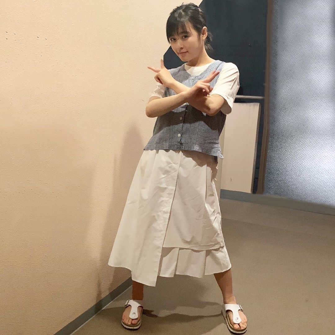 森七菜さんのインスタグラム写真 - (森七菜Instagram)「✌️×✌️ #決めポーズ？！#カメラ向けたらやってくれた #かっこいい風 #もりなな #森七菜」6月2日 18時01分 - morinana_official