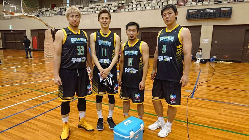 青木康平さんのインスタグラム写真 - (青木康平Instagram)「今日は3×3プレミアリーグのラウンド2@宮崎でした。 結果は決勝ラウンド一回戦てま敗退。 凄く荒れてしまった試合でしたが、これもゲームの一部。いかに普段の練習が大事かを痛感させられた試合でした。  雨の中沢山のファンの皆さんが来てくれて本当に感謝です🙇 残りラウンドもよろしくお願いします🙇 この足でU-15のクラブチームの練習に向かいます🚗 #explorers#watchandc#宮崎」6月2日 18時06分 - cohey11