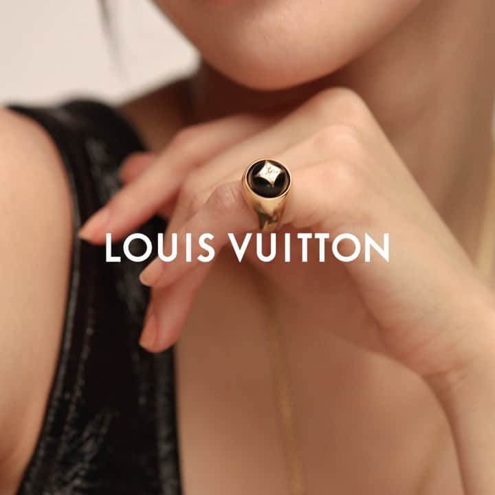 のインスタグラム：「Be sincere, be generous, be compassionate. #ZhongChuxi wears pieces from the #LouisVuitton B Blossom Collection in the latest Campaign. Explore the new Fine Jewelry Collection via link in bio. #LVBBlossom」