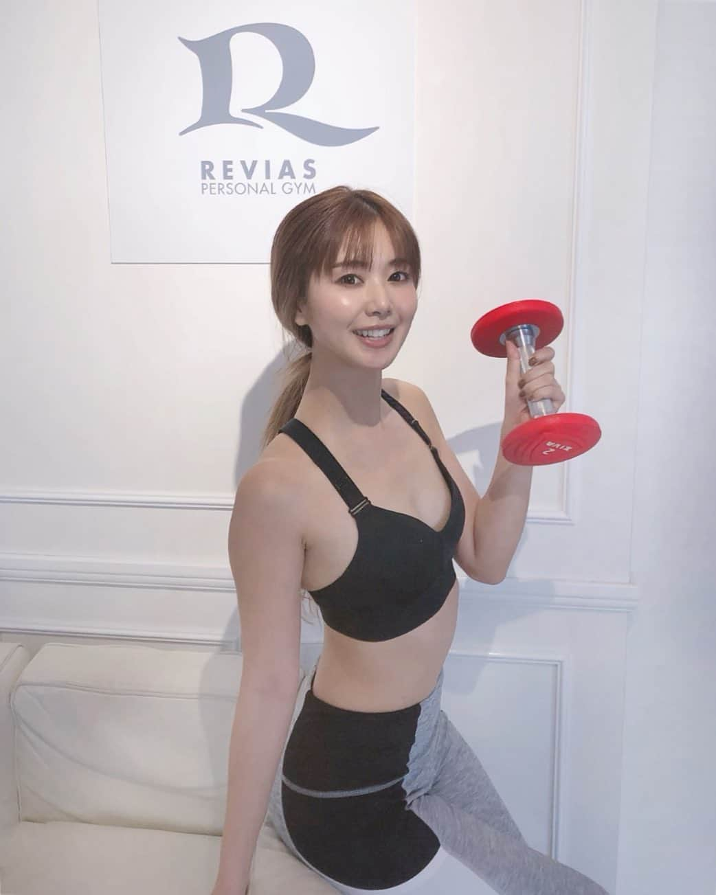 一木美里さんのインスタグラム写真 - (一木美里Instagram)「workout🏋️‍♀️ @_revias_omotesando  ちょこっと気をぬくとすぐにたるむ、 体ってわがまま👼トレーニング週1で通ってます🔥 #GW太り #戒め _ #gym#workout#sports#diet#ダイエット#ワークアウト#ジム#休日の過ごし方」6月2日 18時26分 - misato_ichiki