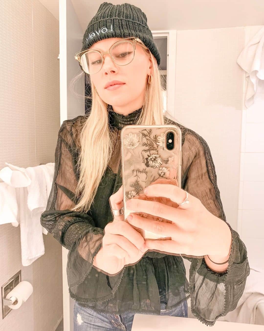 Chrissy Blairのインスタグラム：「My alter ego... not sure what to name her?」