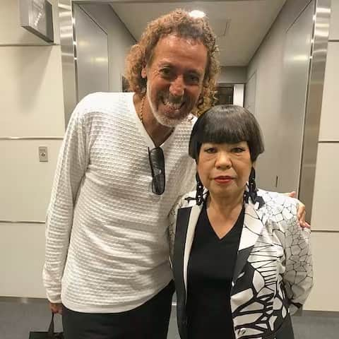 ラモス瑠偉さんのインスタグラム写真 - (ラモス瑠偉Instagram)「先日大好きなジュンコ先生のラジオ番組の収録をしてきました！ 今夜第1回目放送！TBSラジオ コシノジュンコMASAKA 17:00〜です！第2回目は来週9日です👍 #コシノジュンコ さん #コシノジュンコMASAKA #TBSラジオ #ラモス瑠偉 #カリオカ #60代現役 #RuyRamos #Carioca」6月2日 11時06分 - ruyramos10official