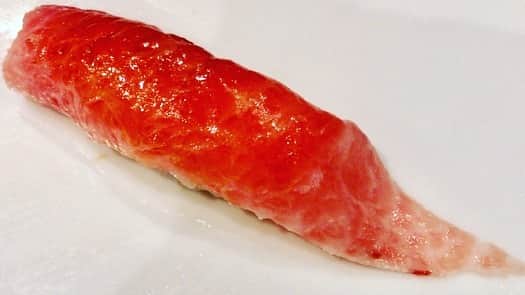 田中ウルヴェ京さんのインスタグラム写真 - (田中ウルヴェ京Instagram)「もうすぐ仕事で海外行ってしまうので、という言い訳で、お気に入りのお寿司屋さん行ってきました。 お寿司はね、翌日の体重計の値が変わらないから嬉しいです。🤣 My favorite sushi place in Tokyo. #fukuzushiroppongi #roppongi #sushi #六本木福鮨」6月2日 11時07分 - miyako.tanaka.oulevey