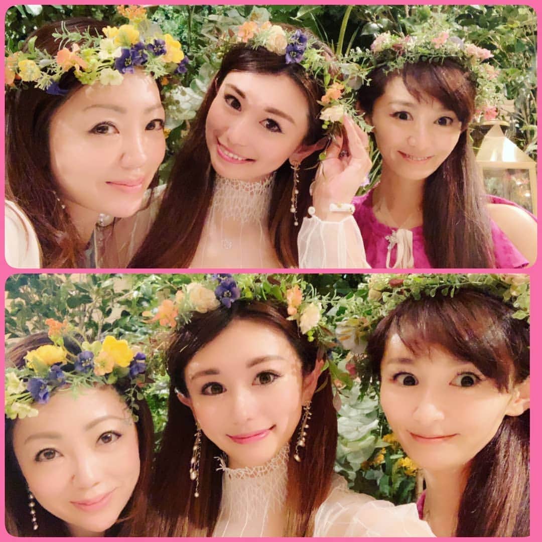 今堀恵理さんのインスタグラム写真 - (今堀恵理Instagram)「グランフロント大阪北館3階の『FRUIT PICNIC @fruit_picnic 』にアフタヌーンティーをしに女子3人で行って来ました🍓✨。 街中にありながら気軽に来ることができるピクニックをコンセプトに、品質の高い季節のフルーツを贅沢に使用したパフェやアフタヌーンティーを楽しめる女子に大人気のお店だよ  芝生の中に座り、生のお花に囲まれた空間でインスタ映えもするし楽しい空間💞💞💞 なのに😢  ずっっと営業する予定だったそうですが、5月いっぱいまでで止める事になったらしいの。 えー‼️原宿店も同じく止めるらしい。偶然に私達はラストの日に行ってびっくりでした  内装もスワイプして動画をみて下さい。素晴らしいからもったな過ぎ～　 復活して欲しいな  私のこの日のコーデは @primascherrer psc311-0129  ワンピース BAGはHERMESの赤のケリー  それと3人ともバックはHERMESでした。そろった  #エルメス女子　#フルーツピクニック　#フルーツパフェ #インスタ映えスイーツ　#インスタ映えスポット　#グランフロント大阪　#かわいい　#女子力高い　#トラベル女子　#hermes  #primascherrer  #prima_lady  #pr」6月2日 12時10分 - eriimahori