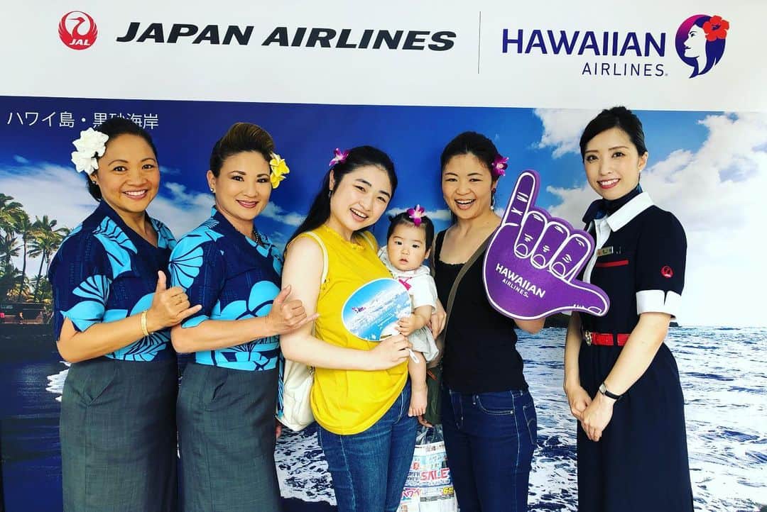 ハワイアン航空さんのインスタグラム写真 - (ハワイアン航空Instagram)「Aloha! #アロハトーキョー2019 にご来場いただき誠にありがとうございます。ハワイアン航空・@japanairlines_jal の共同ブースではロゴグッズが当たる抽選会、またハワイから参加してくれた#ハワイアン航空客室乗務員 との写真撮影をしております。本日は最終日！ぜひぜひ、@恵比寿ガーデンプレイス へハワイを感じに行きませんか？😎🌴」6月2日 12時16分 - hawaiianairlinesjp
