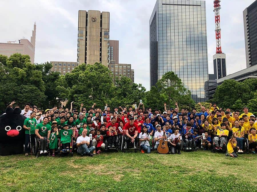 大西将太郎さんのインスタグラム写真 - (大西将太郎Instagram)「昨日はWOWOWのパラリンピック・ドキュメンタリーシリーズWHO I AM発、ユニバーサルスポーツイベント「 ノーバリアゲームズ」を開催！全てのバリアを取っ払って、多様な人たち、他者との理解にスポーツと音楽を活用。最初は名前も顔も知らない人達が、終わる頃には一つのチームになっていた最高のイベントに参加させていただき感謝です！！ しかも、パラリンピアンのレジェンド、車いすバスケ・カナダ代表パトリック・アンダーソンさんと赤チームに参加、皆様の頑張りで優勝まで出来ました🏅嬉しい😃 司会の松岡さん、増田さん、キャストの皆様。楽しかったです。 お疲れ様でした！ そして、何より今までないこの素晴らしいイベントを作り上げてくださいましたWOWOW関係者の皆様と、サポートしてくださいました上智大学の皆様に心より感謝しております。  ありがとうございました。  来年も出演準備OKです🙆‍♂️笑笑  #WhoIam #WOWOW #みんなちがってみんないい」6月2日 12時17分 - shotaro12