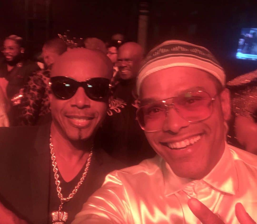 MCハマーのインスタグラム：「Excited to catch up with my Brother @maxwell  remarkable Brilliant ARTIST 👊🏾💯」