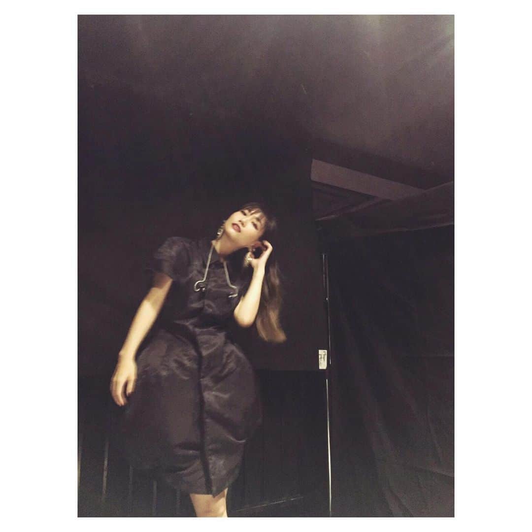 のインスタグラム：「tourを振り返っていこう。  ワンピース COMME DES GARÇONS  AIO　#japan #music #live #tour #fashion  #commedesgarcons」