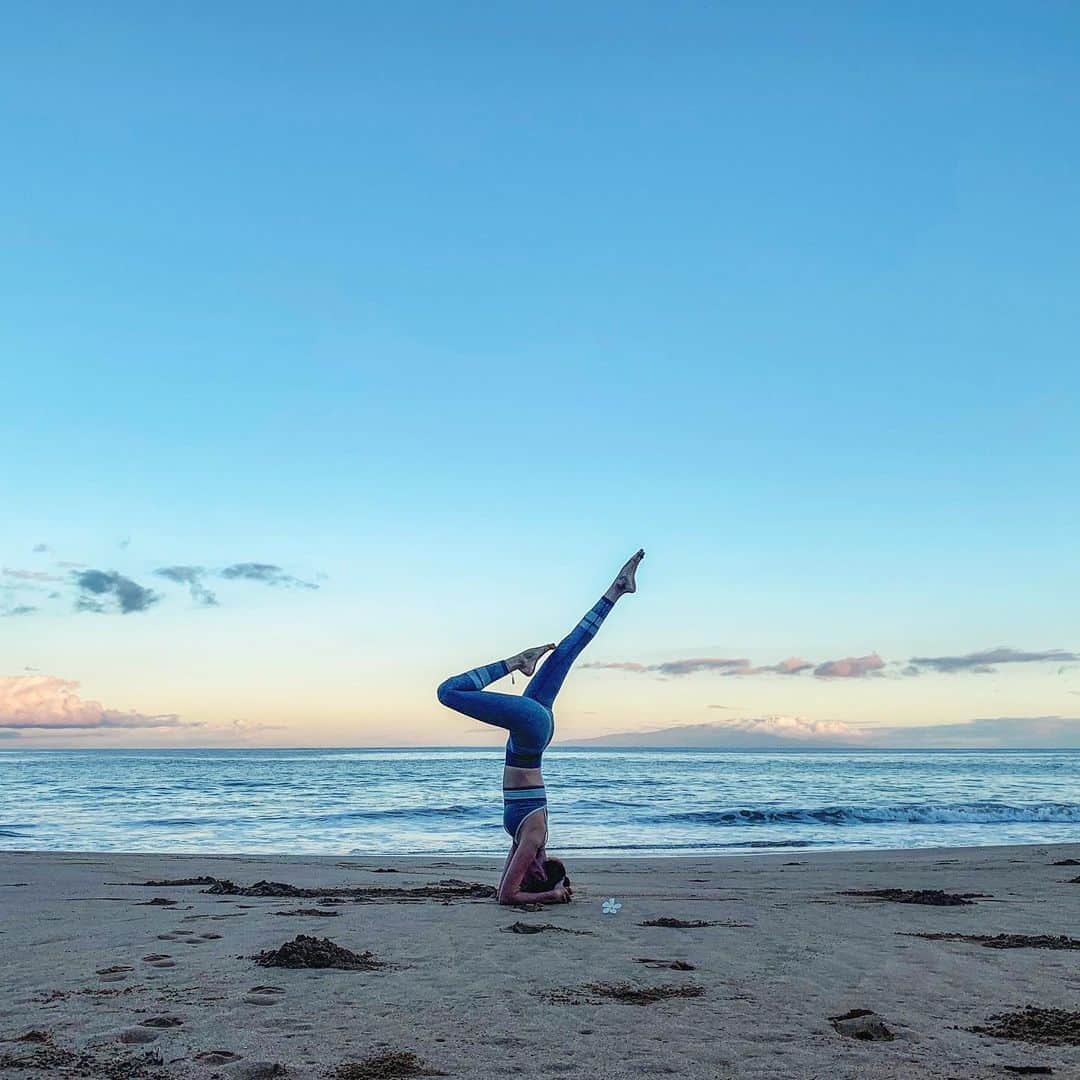 Elva Niさんのインスタグラム写真 - (Elva NiInstagram)「Embrace and love your body, it’s the most amazing thing you will ever own.  #loveyourself  #imperfection  #yogawithelva」6月2日 13時06分 - misselvani