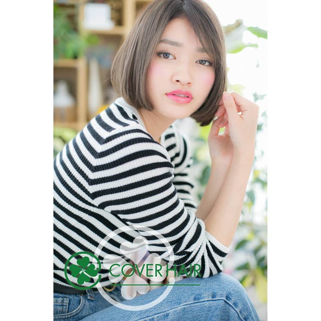 浦和の美容室、美容院｜COVER HAIRカバーヘアーさんのインスタグラム写真 - (浦和の美容室、美容院｜COVER HAIRカバーヘアーInstagram)「『大人クラシカル…小顔前下がりボブ』 ・ カバーヘアー COVER HAIR bliss 戸田公園店 ・ 戸田公園西口徒歩30秒 埼玉県戸田市本町4-16-17　熊木ビル1F TEL:048-420-6022 ・ http://www.cover-s.jp/todakoen/ ・ Styling coverhair group COVER HAIR bliss 北浦和店 棟方 千捺 @chinatsu_67 ・ Produce by Tanimoto kazunori @lupin_1969 @kazu_tanimoto ・ 大宮・浦和を中心に #美容室 #美容院 を10店舗展開するカバーヘアー ・ 戸田公園の美容院・美容室なら #戸田公園美容室bliss戸田公園店 #戸田公園美容院bliss戸田公園店 ・ 私たちは #ヘアスタイル を通してお客様の毎日の幸せを【COVER】する存在でありたい。 ・ あなたの好みに合わせてスタイルを選べる #ヘアカタ ・ #ミディアム から #ロング までOK！ #ゆるふわパーマ がかわいい♪ ・ やっぱり #ボブ がかわいい♪ #ボブヘアスタイル ☺ ・ 外国人風♪ランダム #ふんわりカール で大人可愛い #ショートヘア ☺ ・ #カット はお客様のライフスタイルに合わせた再現性の高いデザインを大切にしています☺✂ ・ #ゆるふわ感 #リッジ感 #ボリューム感 など、様々な質感の #パーマ が選べます☺ ・ 乾かすだけで“簡単にキマル”“パサつき知らず”“驚きの艶”を叶える #デジタルパーマ ☺ ・ #縮毛矯正 でトリートメントみたいな #ストレート を実現☺ ・ #アプリエカラー でダブルカラーをしなくても外国人のような透明感のある髪の毛が手に入ります☺ #アプリエ ・ #アディクシーカラー はこのカラーでしか出せない色味をたっぷり存分に味わうことができます☺ #アディクシー ・ #美容室求人 #美容院求人 一緒に働ける仲間を募集しています☺ ・ #美容師募集 社保完備で高待遇。人気サロンなので新規のお客様も多数来店☺ ・ #スタイリスト募集 「このサロンのスタッフでよかった！」周りに自慢したくなる環境です☺ ・ #アシスタント募集 成長する自分を楽しみながら、がんばれる。自分のサロンが大好きになる☺ ・ クーポンはこちら⇒http://www.cover-s.jp/todakoen/campaign/」6月2日 12時59分 - coverhair