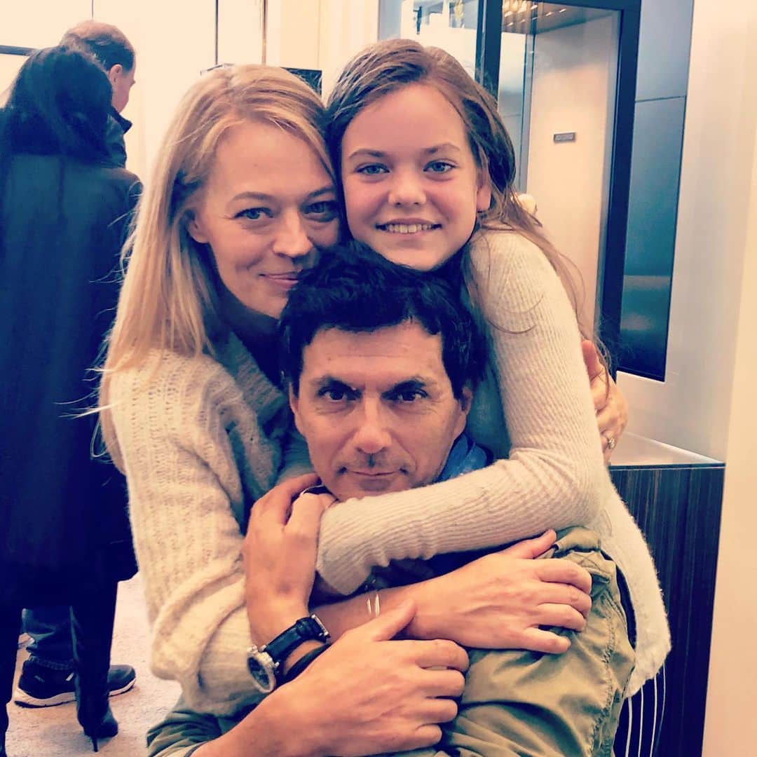ジェリー・ライアンのインスタグラム：「Wishing the happiest of Happy Birthdays to this guy. 50 never looked so good. I'm glad you were born. ❤️🥰🍾 @chefeme」
