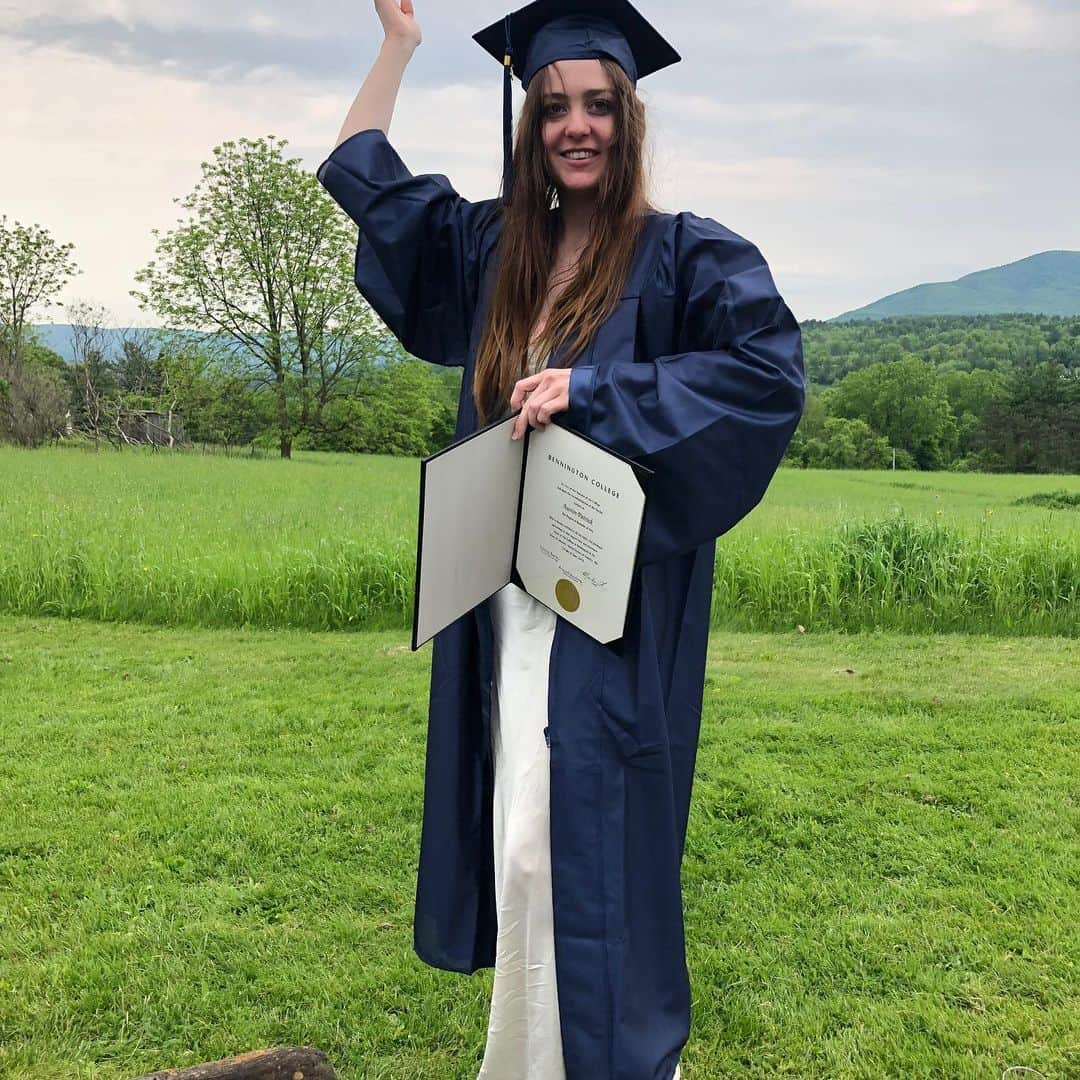 ロバート・パトリックさんのインスタグラム写真 - (ロバート・パトリックInstagram)「I do not know who shot this video of my son singing the national anthem at his high school graduation today, but I am grateful! My wife and family were there to see it, I was there in spirit. I was in Vermont at my daughters graduation from Bennington College and I was overwhelmed with pride and so happy for her accomplishment! She earned her Bachelor of Arts degree. I was able to watch my sons graduation on a live feed. Barbara and I found out our children were graduating the same day a while back. So I, being on my Harley-Davidson for Rolling Thunder,  requested the honor to be with my daughter and Barbara was able to see our son graduate. Divide and conquer. It was a big day for the Patrick family. Thankful, blessed and humbled by my children and what they have accomplished. To all the families out there that are watching there children graduate, congratulations! Hard work, dedication, resolve, focus, achievement, and accomplishment of goals! God bless! #keepyoureyeontheprize #blessed #goals #achievement」6月2日 13時33分 - ripfighter