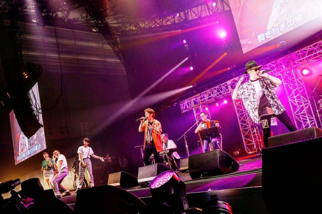 FLOWさんのインスタグラム写真 - (FLOWInstagram)「2019.06.01 Amuse Fes in MAKUHARI 2019 〜恋とか愛とか〜 🔥マルシャショーラSpecial band 「勝手にシンドバット」 FLOW×s**t kingz  photo by 石原汰一  #LIVEPHOTO #FLOW #Perfume #ポルノグラフィティ #flumpool #高橋優 #WEAVER #Rihwa #藤原さくら #SkoopOnSomebody #stkgz #辻村有記 #山出愛子 #エドサリ #BEGIN」6月2日 14時52分 - flow_official_japan