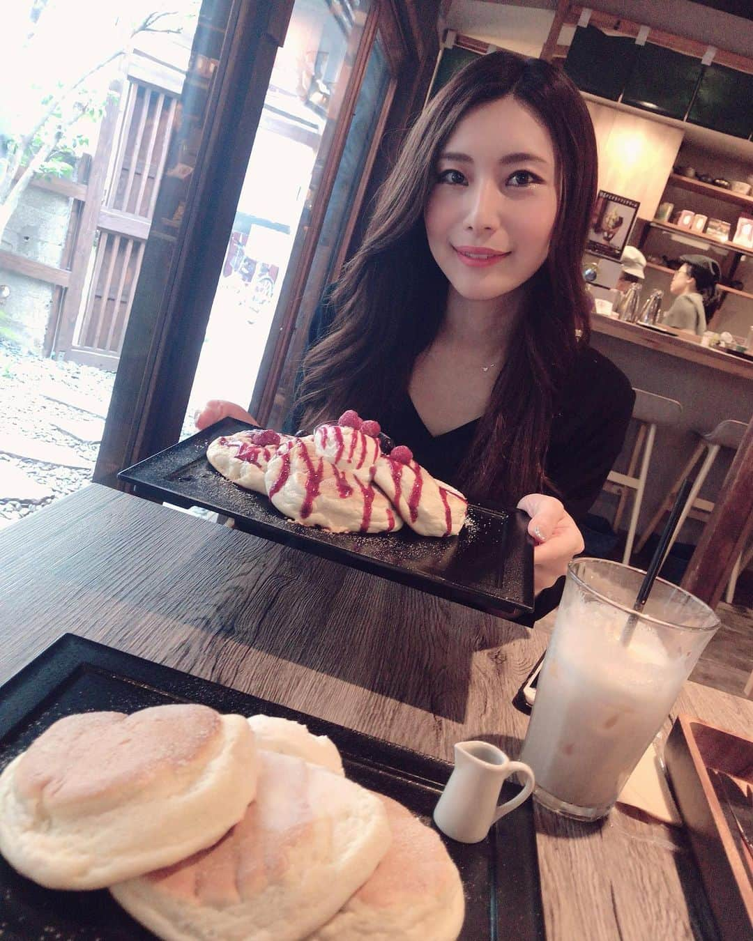 星野奏さんのインスタグラム写真 - (星野奏Instagram)「千夏ちゃんと米粉のパンケーキ🥞 裏参道ガーデンへ❤️ . . . . #pancakes #米粉パン #パンケーキ大好き #裏参道 #表参道カフェ#裏参道ガーデン #和風」6月2日 15時20分 - hoshino_kanade_