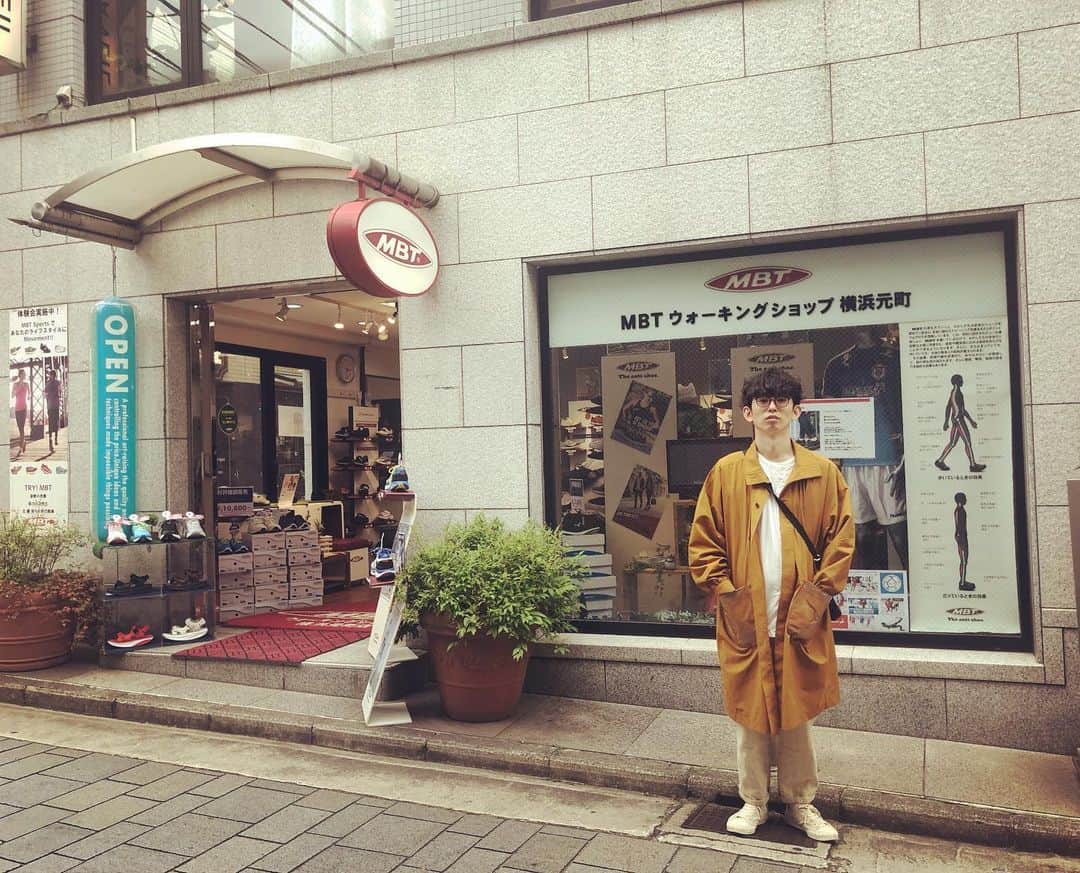 芦沢統人のインスタグラム：「こちらは叔父さんがやってるもう1店舗、MBTウォーキングショップ。  久々に来ました、足の健康でお悩みの方もぜひ！」