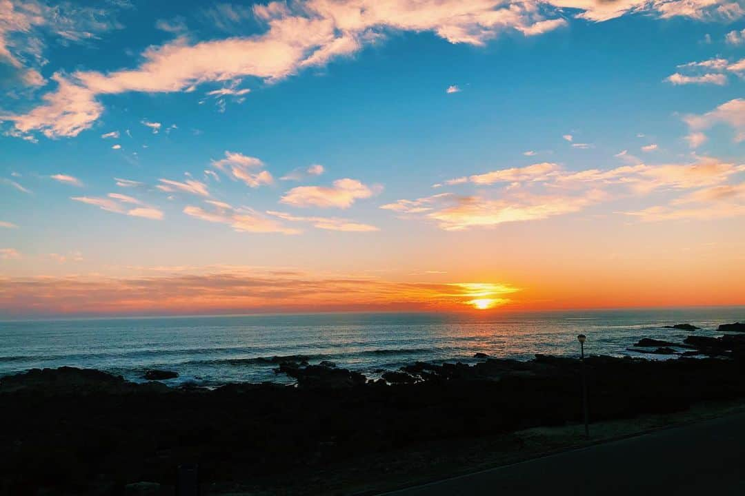 田代凪沙さんのインスタグラム写真 - (田代凪沙Instagram)「Western Cape 🇿🇦❄️🧡🐾 #PandEdirections #vanssurfproclassic  #southafrica」6月2日 15時46分 - nagisatashiro