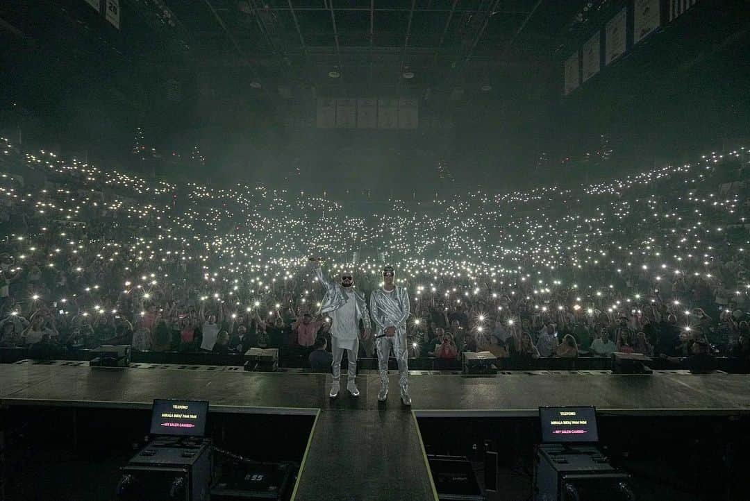 ウィジンさんのインスタグラム写真 - (ウィジンInstagram)「Gracias #sanantonio por bailar y cantar de principio a fin #comoantestour🌎🥋🥋 es una fiesta latina @livenation @cmnevents @wisinyyandel #otrosnivelesdije💯💯🔝🔜🔊🎬📈 mañana #laredo」6月2日 16時18分 - wisin