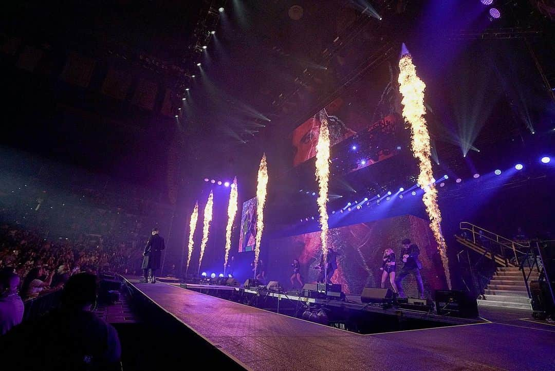 ウィジンさんのインスタグラム写真 - (ウィジンInstagram)「Gracias #sanantonio por bailar y cantar de principio a fin #comoantestour🌎🥋🥋 es una fiesta latina @livenation @cmnevents @wisinyyandel #otrosnivelesdije💯💯🔝🔜🔊🎬📈 mañana #laredo」6月2日 16時18分 - wisin