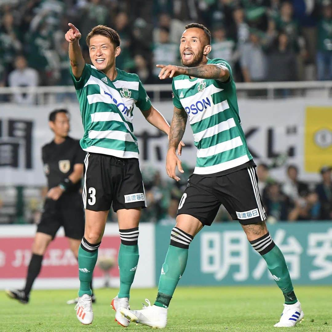 松本山雅FCさんのインスタグラム写真 - (松本山雅FCInstagram)「2019.6.1 2019 Meiji Yasuda J1 League 14th sec. Matsumoto 1-1 Shimizu  #松本山雅fc #matsumotoyamaga #yamaga #onesoul #境界突破」6月2日 16時22分 - matsumoto.yamagafc