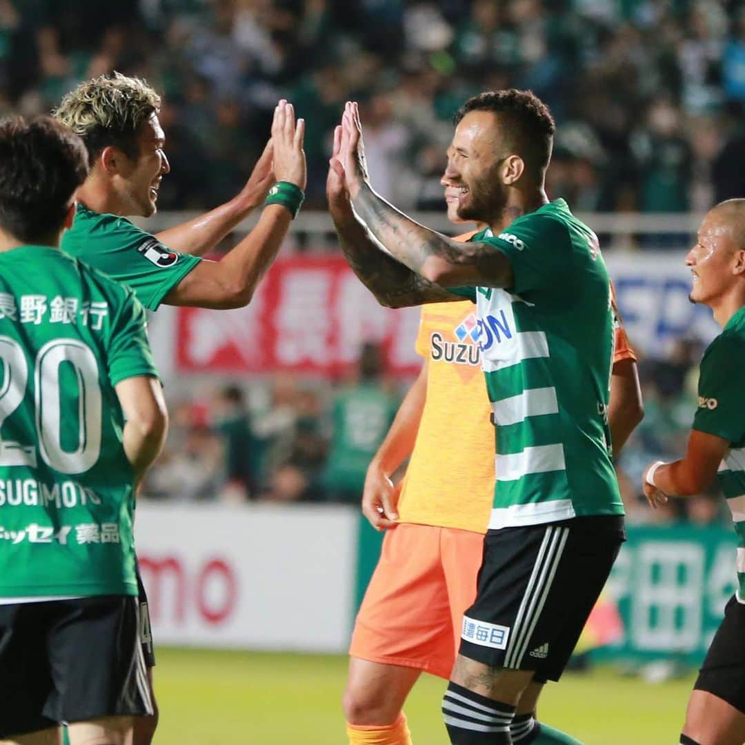 松本山雅FCさんのインスタグラム写真 - (松本山雅FCInstagram)「2019.6.1 2019 Meiji Yasuda J1 League 14th sec. Matsumoto 1-1 Shimizu  #松本山雅fc #matsumotoyamaga #yamaga #onesoul #境界突破」6月2日 16時22分 - matsumoto.yamagafc