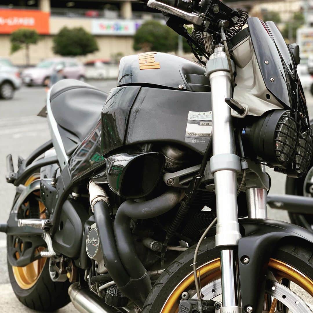 森公平さんのインスタグラム写真 - (森公平Instagram)「このアングルー！！たまらん。萌えやで。  #アングル #buell #xb12s #バイクが好きだ #motorcycle  #moto #バイク」6月2日 16時30分 - mori_koheidesu