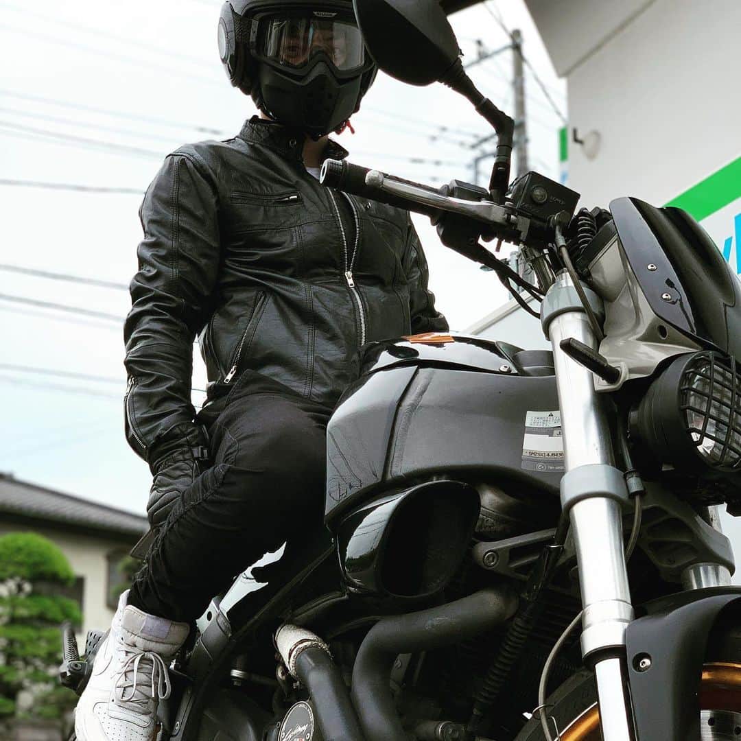 森公平さんのインスタグラム写真 - (森公平Instagram)「このアングルー！！たまらん。萌えやで。  #アングル #buell #xb12s #バイクが好きだ #motorcycle  #moto #バイク」6月2日 16時30分 - mori_koheidesu