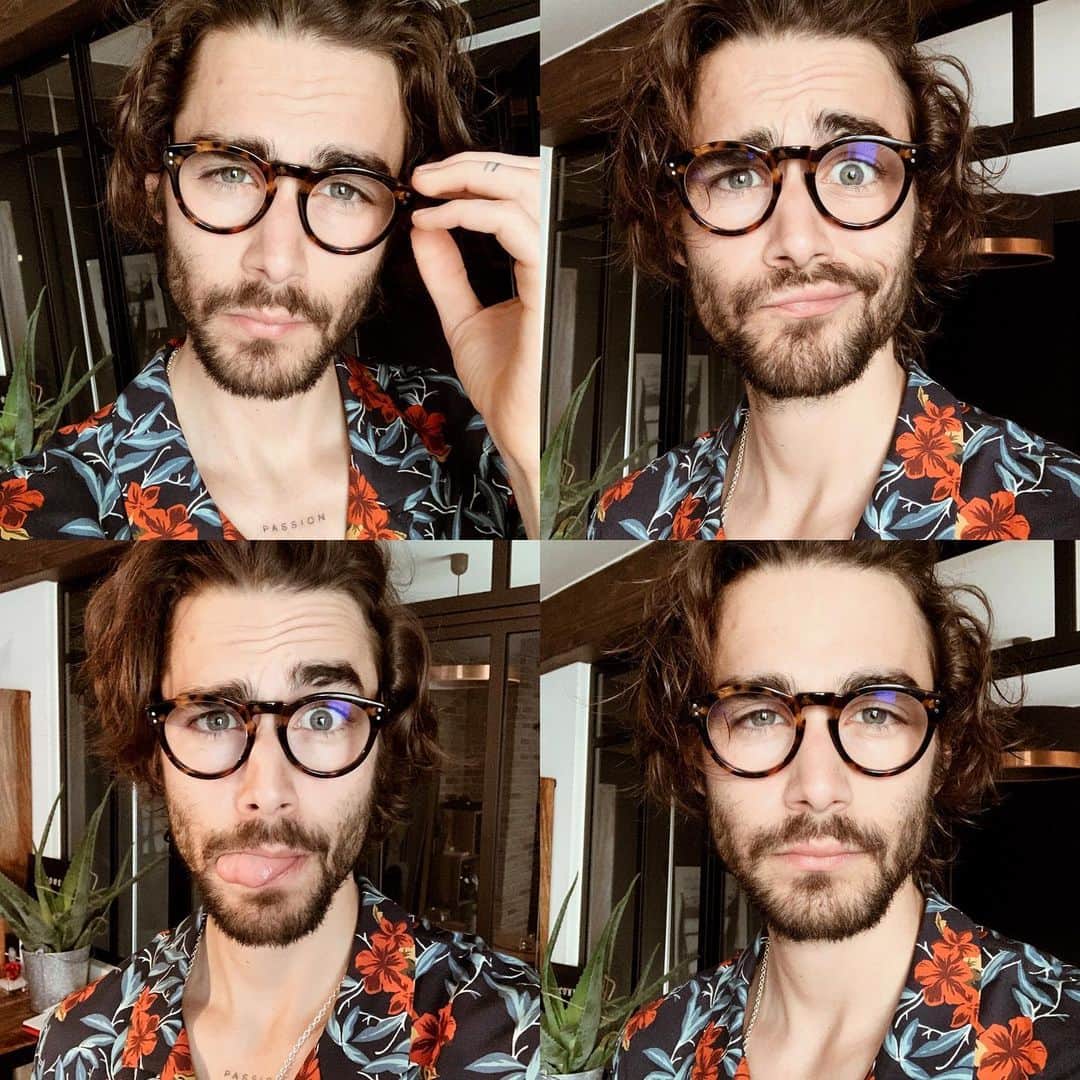 NICOLAS SIMOESのインスタグラム：「When the sun knocks your head 🤪」